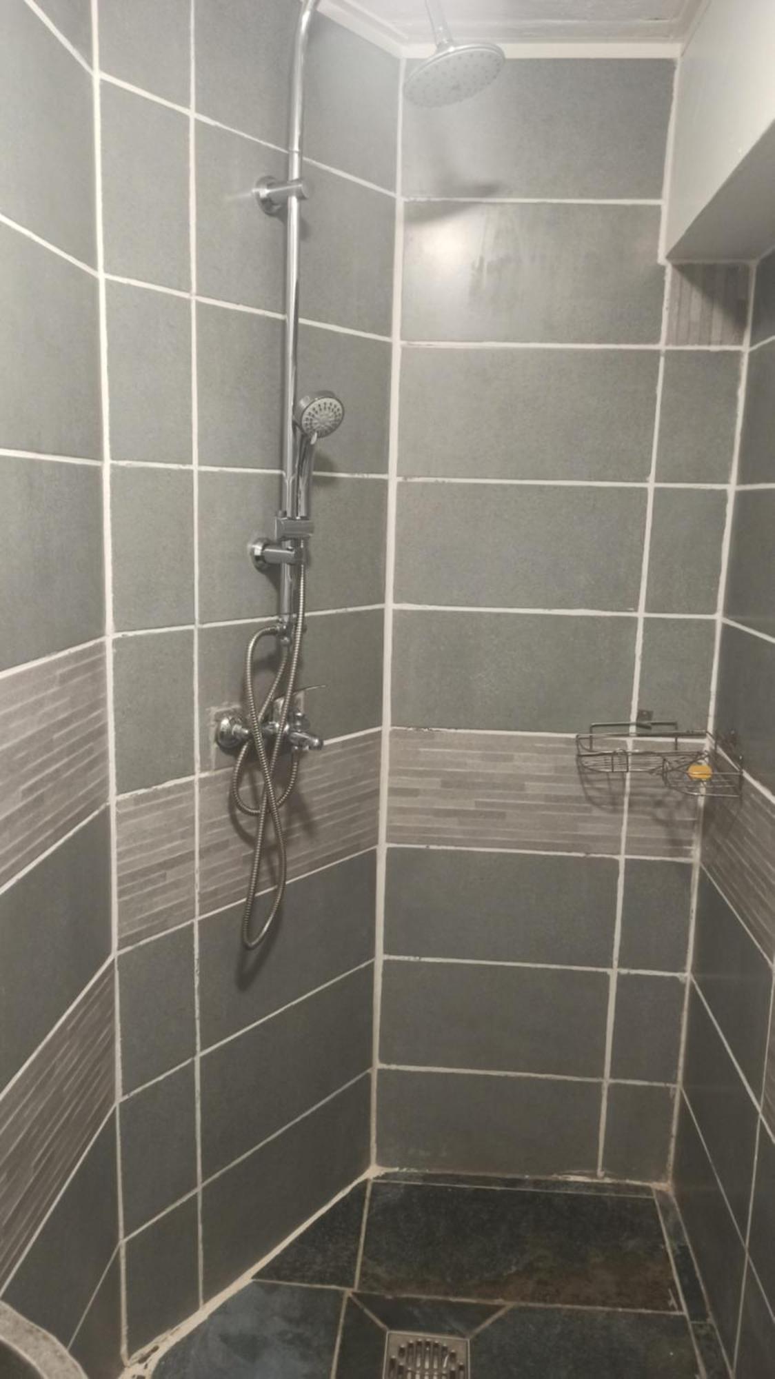 Le Studio 27 Le Tampon Luaran gambar